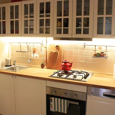 Apartment New, Jokai Opera Unit